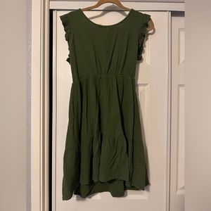 Cute simple dress only worn twice size L